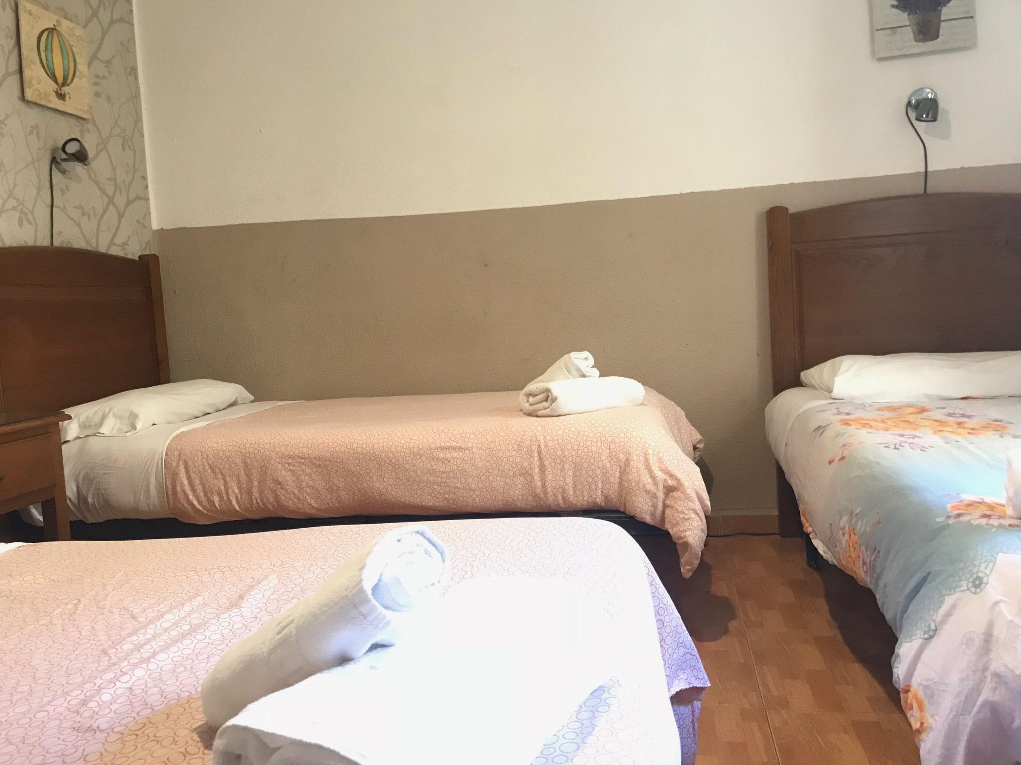 Hostal Los Perales Madrid Exterior photo A room at the hotel